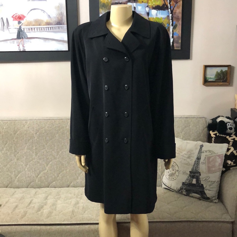 GALLERY COAT WITH ZIPPER LINING SIZE M